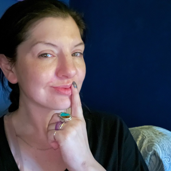 Hello, it’s Jenna and Lari! Thanks for stopping by!! - Picture 2 of 13